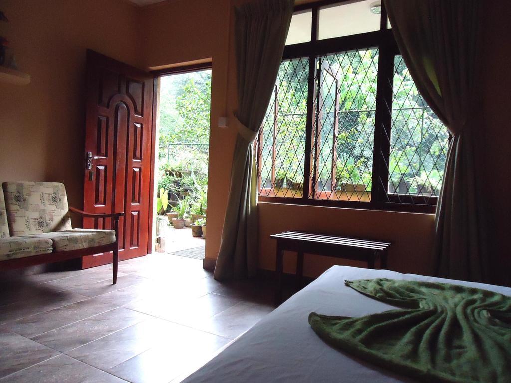 Green Woods Guest Kandy Room photo
